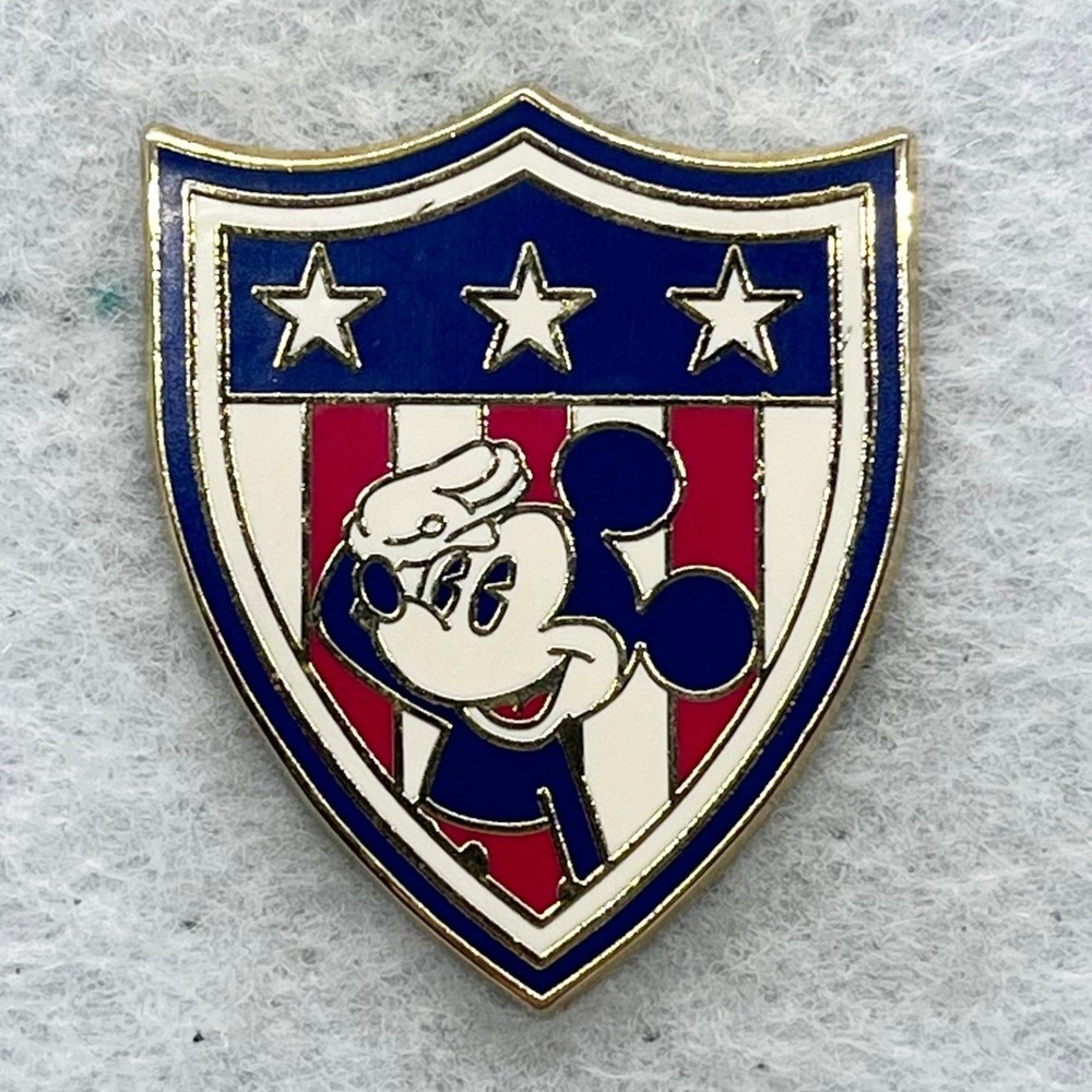 🔮 5/$25 Disney Americana Patriotic Mickey Saluting Stars And Stripes Shield Pin